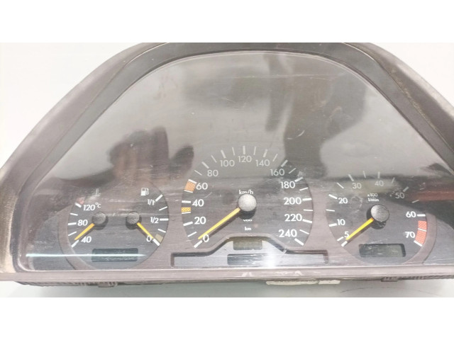 Přístrojová deska  Mercedes-Benz E AMG W210 1996 87001314, 2105401147  
