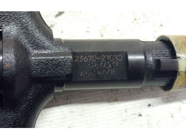 Форсунка 23670-27030    Toyota RAV 4 (XA20)   