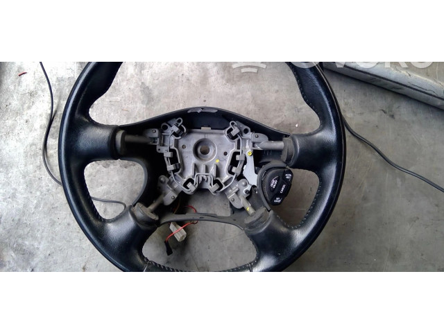 Volant Nissan Primera 2002   