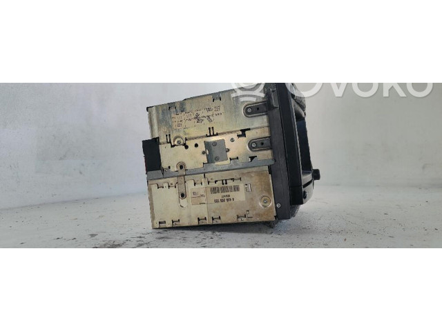   Pojistková skříňka A2208204889   Mercede-Benz S W220 1998
