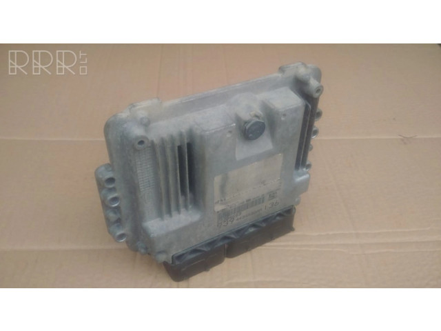 Блок управления двигателя 55204663, 0281013140   Alfa Romeo 159