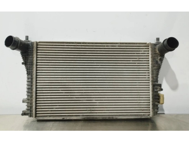 Интеркулер  1K0145803AF   Volkswagen Touran II 
