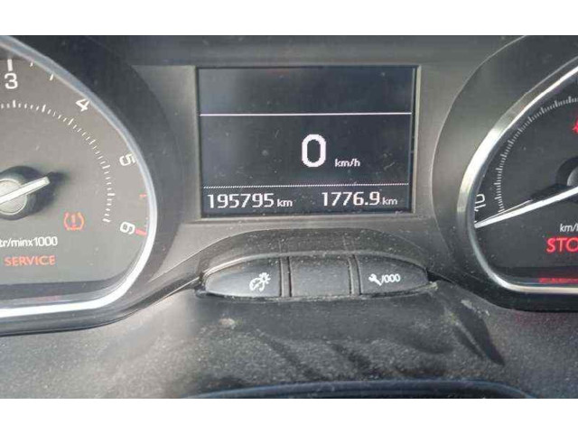 Přístrojová deska  Peugeot 2008 I 2016 9814696580, 9814039880  