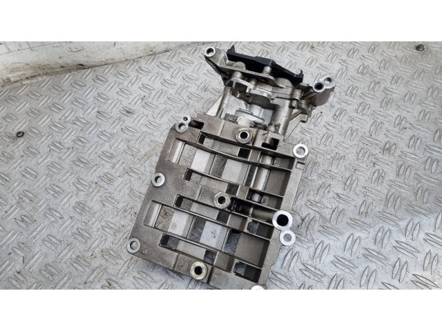 Масляный насос   7798014, 9140307540  BMW X3 E83 2.0