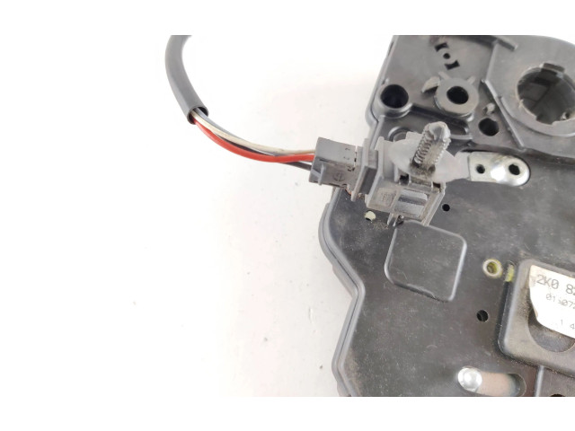 Замок багажника 2K0827426C    Volkswagen Caddy 2004 - 2010 года