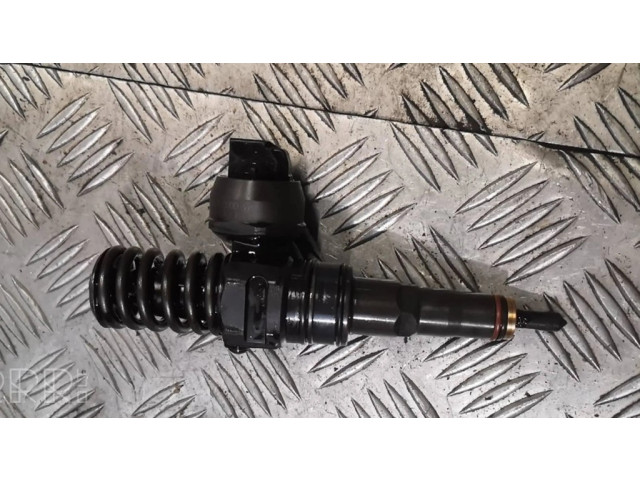 Vstřikovač 038130073ak   Volkswagen Sharan  pro naftový motor 0.0  