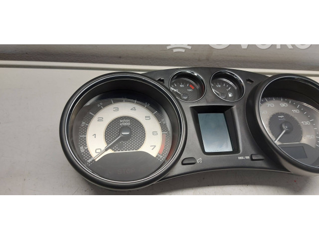 Přístrojová deska  Peugeot RCZ 2010 9666661380  