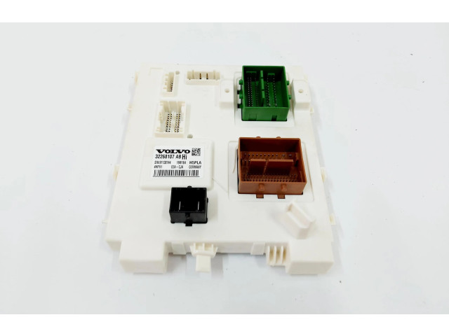   Pojistková skříňka 32268107   Volvo XC40 2019
