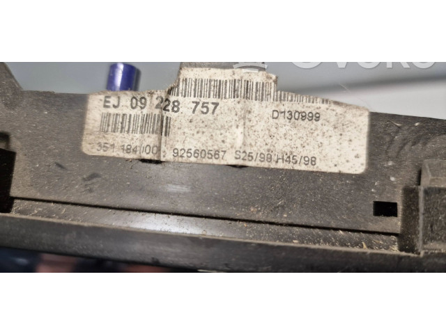 Přístrojová deska  Opel Zafira A 2002 09228757, D130999  