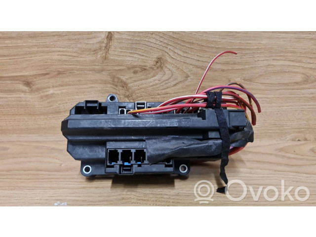   Pojistková skříňka 61136900583   BMW 7 E65 E66 2003