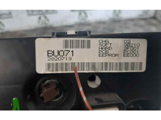 Přístrojová deska  Nissan Almera Tino 2002 2820713  