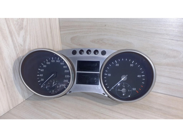 Přístrojová deska  Mercedes-Benz ML W164 2009 A2C53118460, A2515400648  