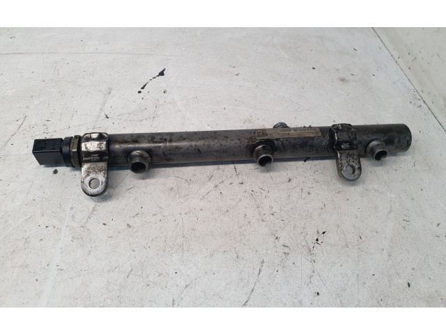 Vstřikovací lišta A2710705495   Mercedes-Benz C W204     