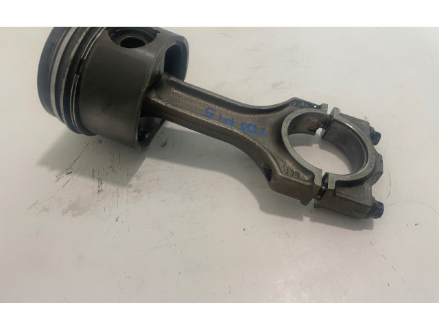  Поршень с шатуном M51D25_256T1 11252246629, 11252246630  BMW 5 E39  