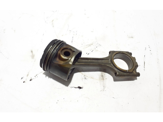 Píst 30731511   Volvo XC90    D 5244 T,D 5244 T5 