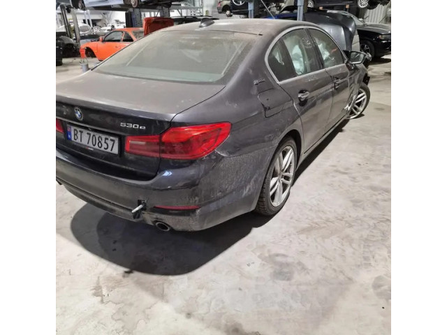 Дисплей    681051106, 1732C1A14   BMW 5 G30 G31