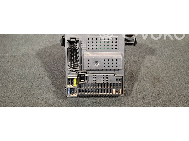  Pojistková skříňka 30728542, 05W365   Volvo S60 2007