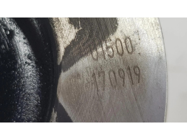 Píst 11258580515   BMW 5 F10 F11   2.0  