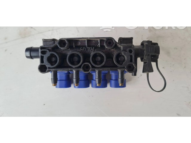 Топливная рампа U130043630, 110R000140C   Audi A4 S4 B5 8D  