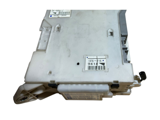   Pojistková skříňka 8273053050, 6G250440   Lexus  220D-250-350 2011