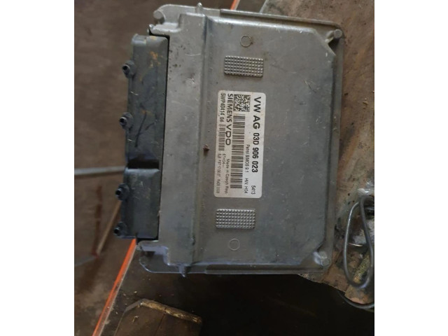 Pojistková skříňka Блок управления двигателем ECU 03D906023   Skoda Fabia Mk2 (5J) 