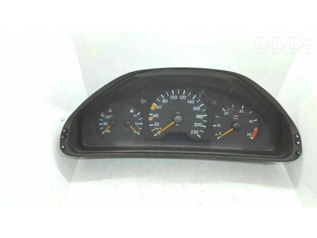 Přístrojová deska  Mercedes-Benz E W210 2001 2105400311  