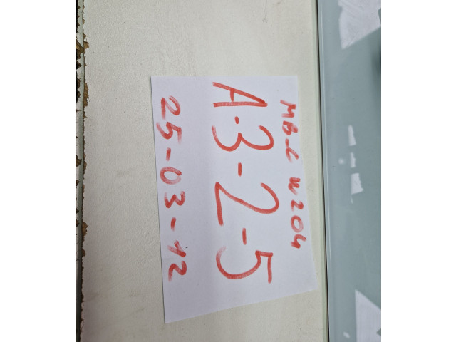   Pojistková skříňka 2049005601, 2049011901   Mercedes-Benz C AMG W204 2011