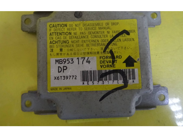 Блок подушек безопасности MB953174, X6T397772   Mitsubishi Colt