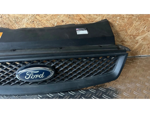 Передняя решётка Ford Focus 2004-2010 года 4M518C436A, 4M518C436AD      