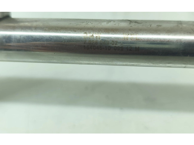 Vstřikovací lišta 7628046, 16404510   BMW X3 F25     