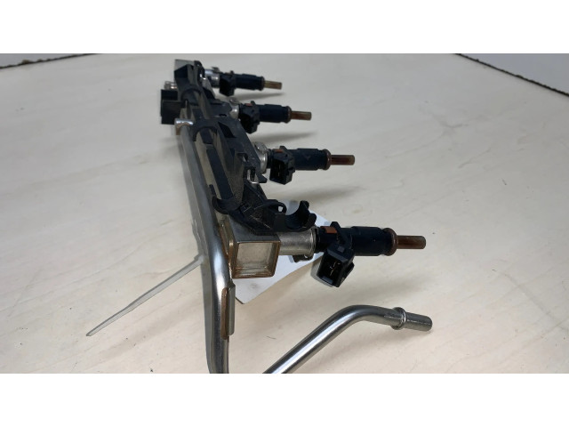 Vstřikovací lišta 530420, 561276   BMW X1 E84  pro benzínový motor 2.0  