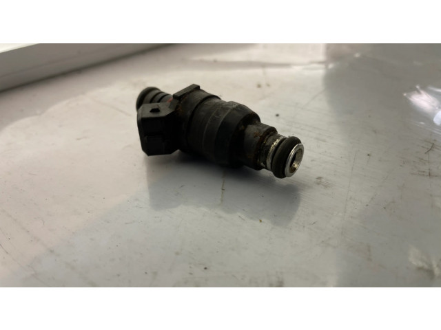 Форсунка 1747406, D3763FA    BMW 7 E38 для бензинового двигателя  4
