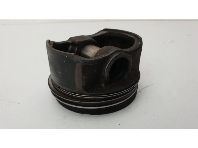 Píst 83955, 83955508   BMW 3 E36  pro benzínový motor 2.5  M50 NV