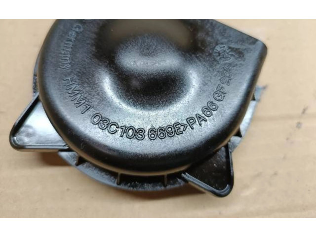 Čerpadlo oleje 03C103669E   Audi A1   CAX