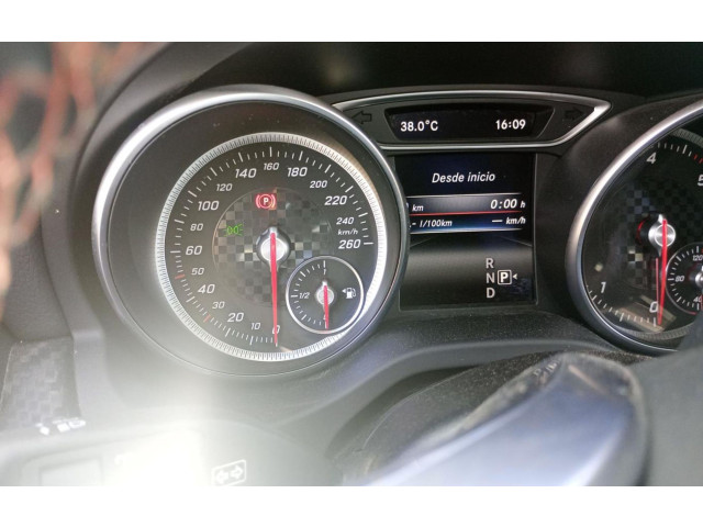 Přístrojová deska  Mercedes-Benz A W176 2017   