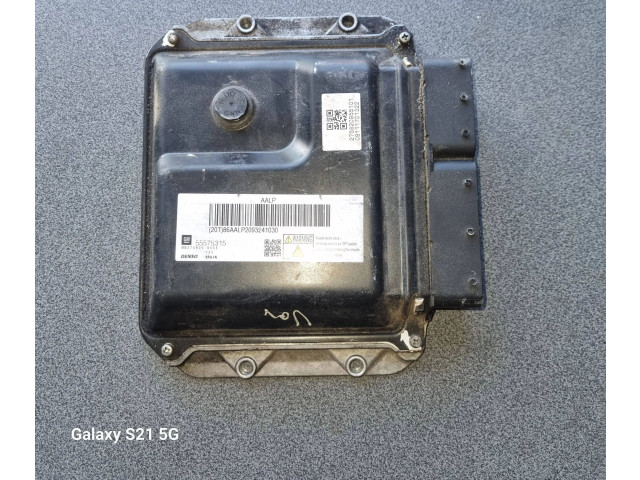 Pojistková skříňka Блок управления двигателем ECU 55575315   Opel Astra J 2010
