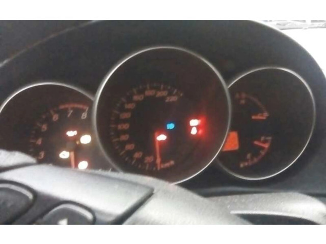Přístrojová deska  Mazda 323 2003 4KBP4KB, BP4KB  
