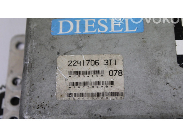 Řídící jednotka 2241706, 0281001063   BMW 3 E30 1983
