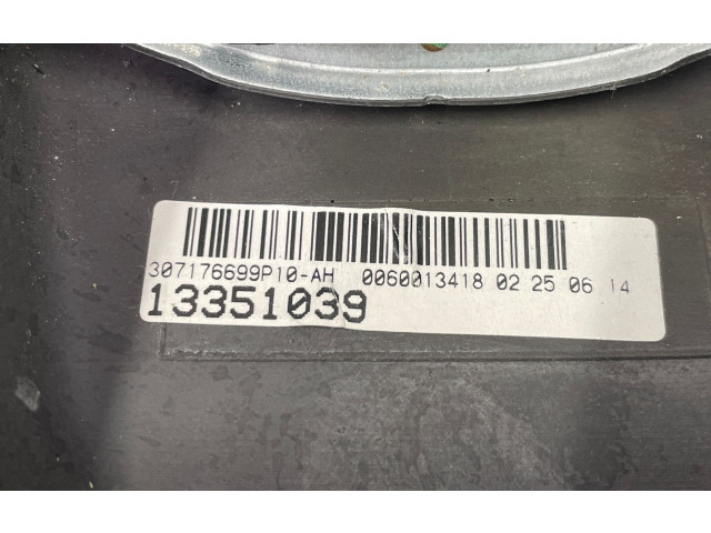 Volant Opel Zafira C 2014 0060013418, 13351039  