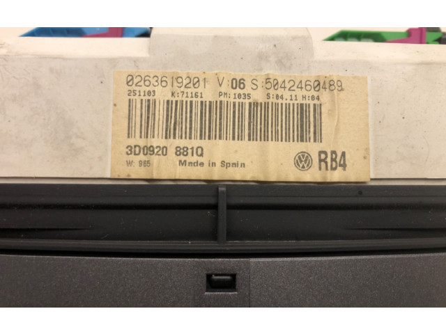 Přístrojová deska  Volkswagen Phaeton 2003 3D0920881Q  