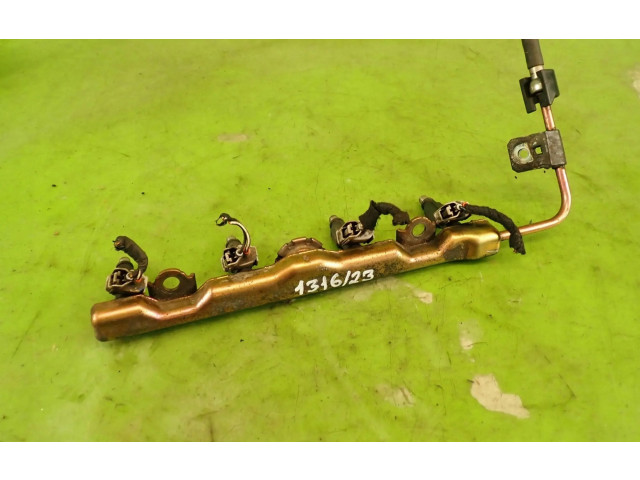 Vstřikovací lišta 0280155996   Toyota Corolla E120 E130     