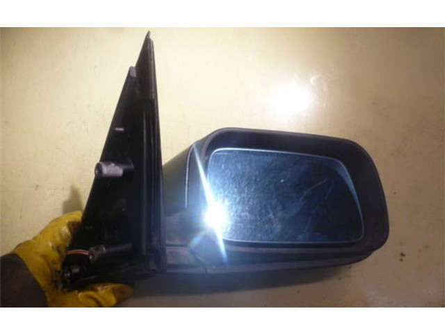 Zpětné zrcátko  BMW 5 E39 2000  51168266604  