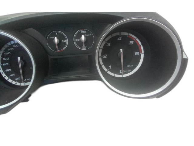 Přístrojová deska  Alfa Romeo Giulietta 2011 50521957, 50521957  