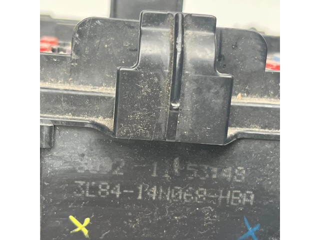   Pojistková skříňka 3L8414N068HBA, 153148   Ford Maverick 2002