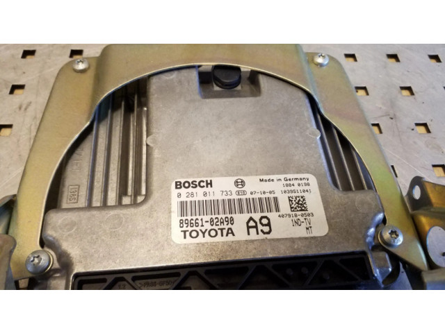 Řídící jednotka 0281011733, 8966102A90   Toyota Corolla E120 E130 2006
