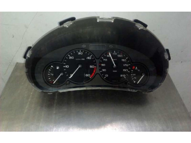 Přístrojová deska  Peugeot 206 2004 MD1Y3M22  