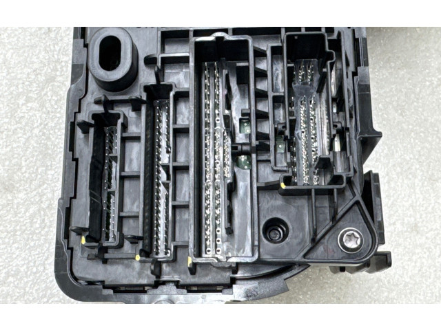 Блок комфорта 165765030B, 149784800E   Tesla Model Y   