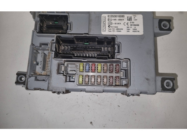 Блок предохранителей 01353010080, 28136466   Fiat Fiorino    