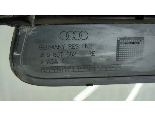 Нижняя решётка (из трех частей) Audi Q7 4L 2005-2015 года 4L0807682      