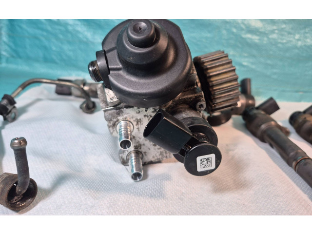 Vstřikovač 04L130755D, 0445010537   Skoda Octavia Mk3 (5E)    CKF 